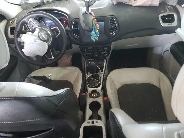 3C4NJCBBXJT462220 2018 JEEP COMPASS - Image 8