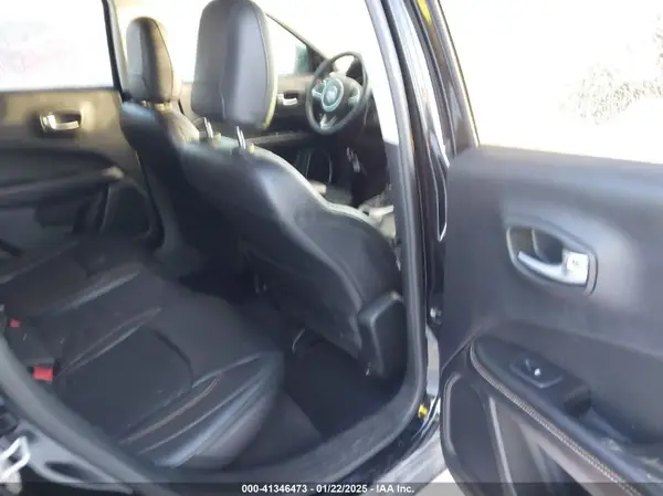 3C4NJCBBXJT487733 2018 JEEP COMPASS - Image 8
