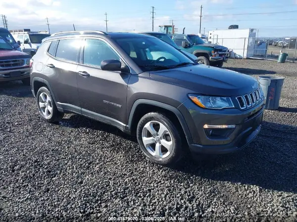 3C4NJCBBXJT488669 2018 JEEP COMPASS - Image 1