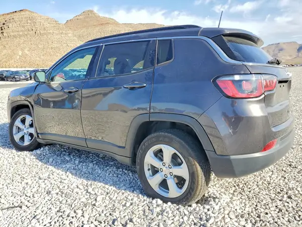 3C4NJCBBXJT495377 2018 JEEP COMPASS - Image 2