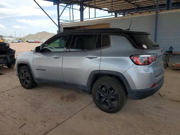3C4NJCBBXJT499994 2018 JEEP COMPASS - Image 2