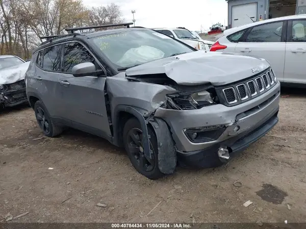 3C4NJCBBXKT613543 2019 JEEP COMPASS - Image 1