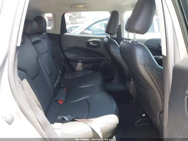 3C4NJCBBXKT613848 2019 JEEP COMPASS - Image 8