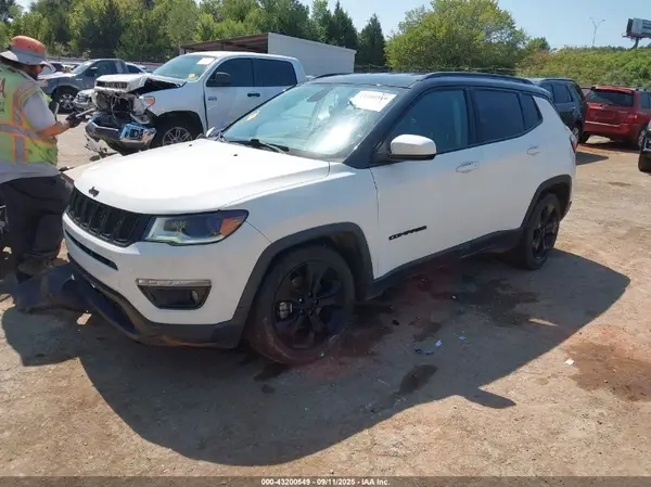 3C4NJCBBXKT636725 2019 JEEP COMPASS - Image 2