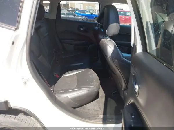 3C4NJCBBXKT636725 2019 JEEP COMPASS - Image 8