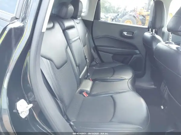 3C4NJCBBXKT668686 2019 JEEP COMPASS - Image 8