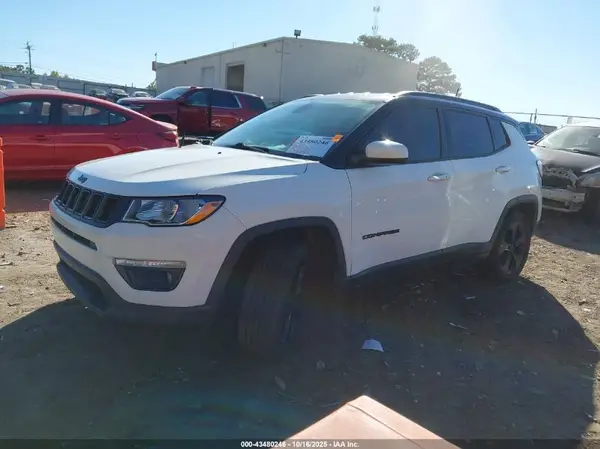 3C4NJCBBXKT677386 2019 JEEP COMPASS - Image 2