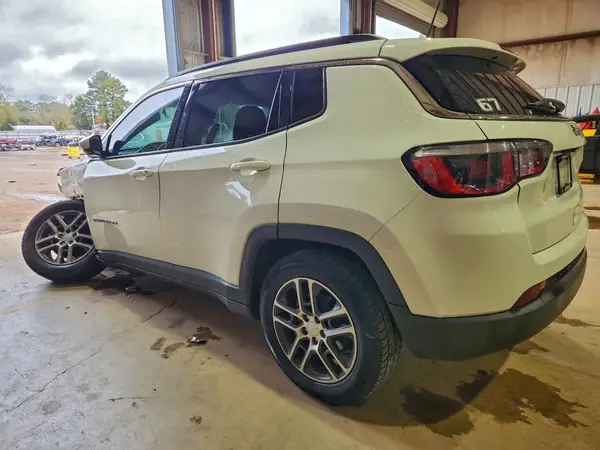 3C4NJCBBXKT692907 2019 JEEP COMPASS - Image 2