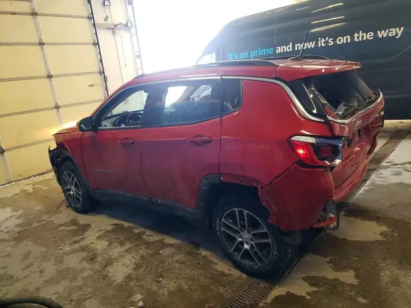 3C4NJCBBXKT706465 2019 JEEP COMPASS - Image 2