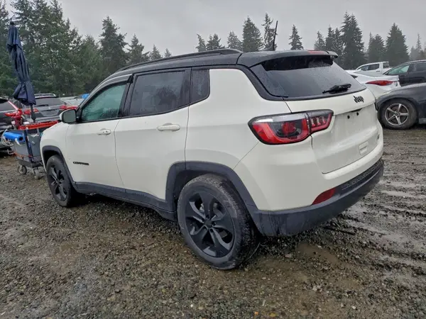3C4NJCBBXKT762891 2019 JEEP COMPASS - Image 2