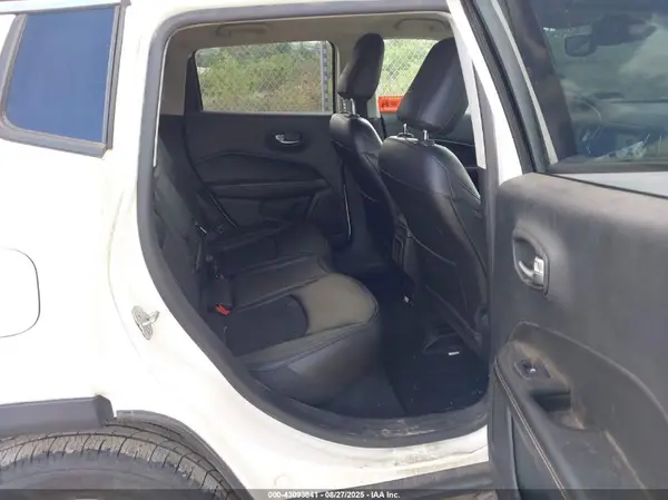 3C4NJCBBXKT802922 2019 JEEP COMPASS - Image 8