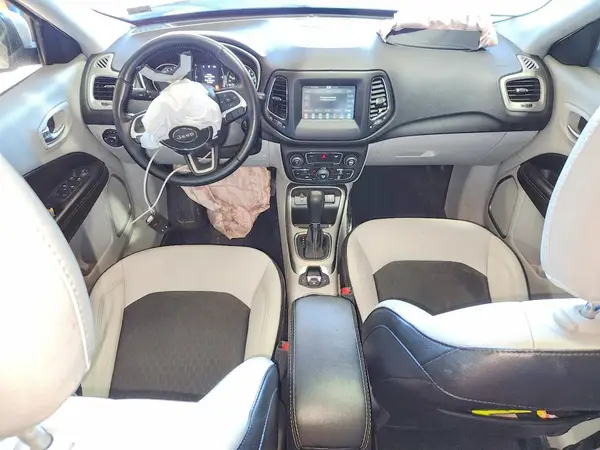3C4NJCBBXKT819624 2019 JEEP COMPASS - Image 8