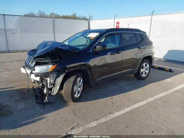 3C4NJCBBXKT833152 2019 JEEP COMPASS - Image 2