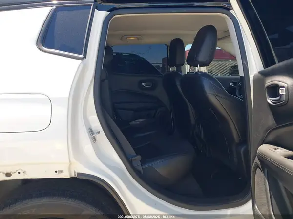 3C4NJCBBXKT833183 2019 JEEP COMPASS - Image 8