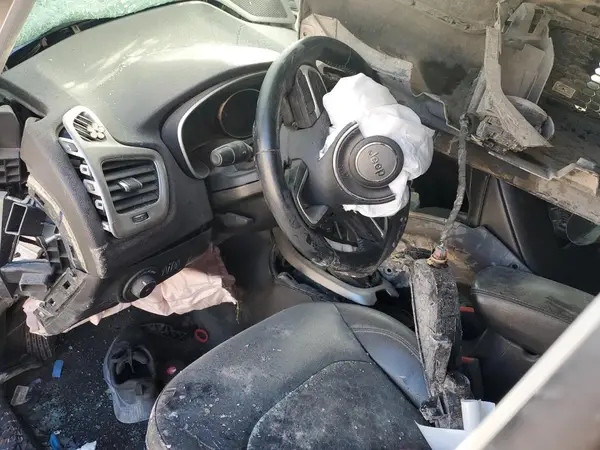 3C4NJCBBXKT855829 2019 JEEP COMPASS - Image 8