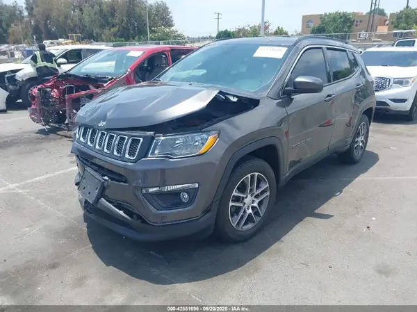 3C4NJCBBXLT126537 2020 JEEP COMPASS - Image 2