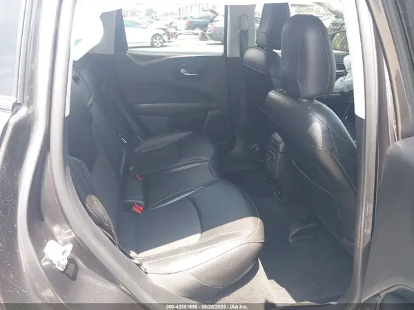 3C4NJCBBXLT126537 2020 JEEP COMPASS - Image 8