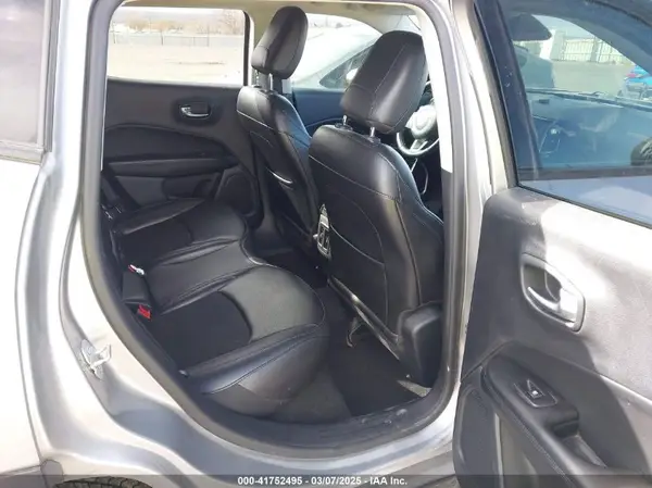 3C4NJCBBXLT158887 2020 JEEP COMPASS - Image 8