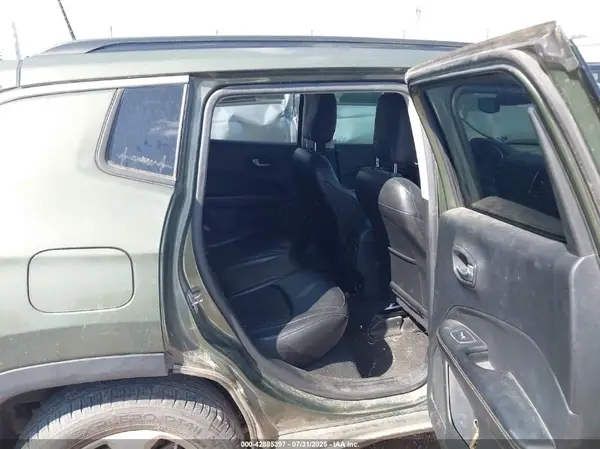 3C4NJCBBXLT198869 2020 JEEP COMPASS - Image 8