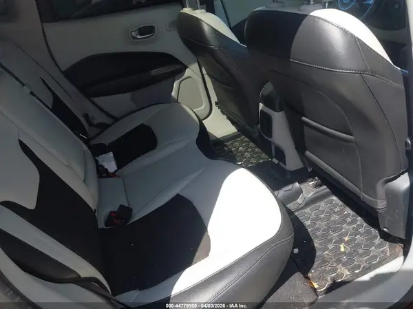 3C4NJCBBXMT502218 2021 JEEP COMPASS - Image 8