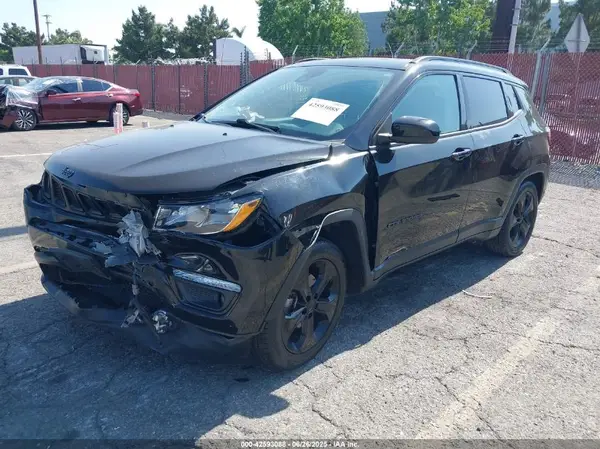 3C4NJCBBXMT526986 2021 JEEP COMPASS - Image 2