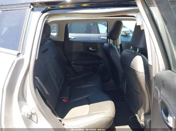 3C4NJCBBXMT532335 2021 JEEP COMPASS - Image 8