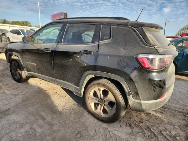 3C4NJCBBXMT597654 2021 JEEP COMPASS - Image 2