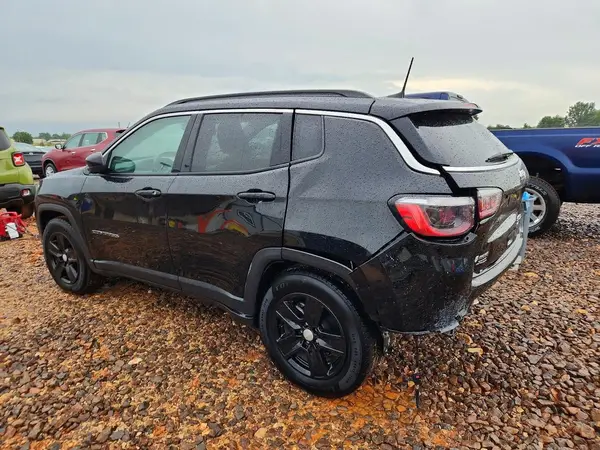3C4NJCBBXNT138125 2022 JEEP COMPASS - Image 2