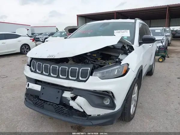 3C4NJCBBXNT139971 2022 JEEP COMPASS - Image 2