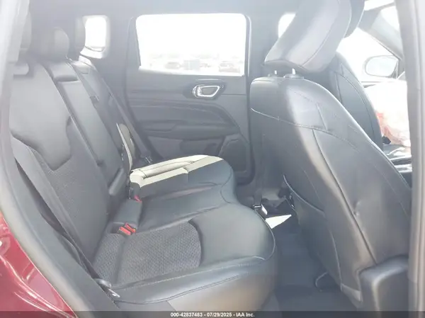 3C4NJCBBXNT187812 2022 JEEP COMPASS - Image 8