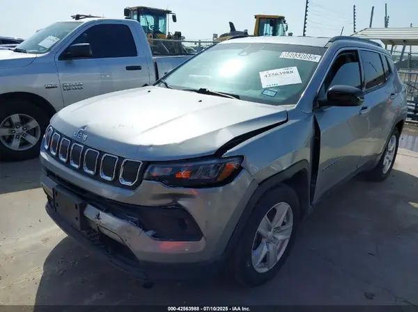 3C4NJCBBXNT224938 2022 JEEP COMPASS - Image 2