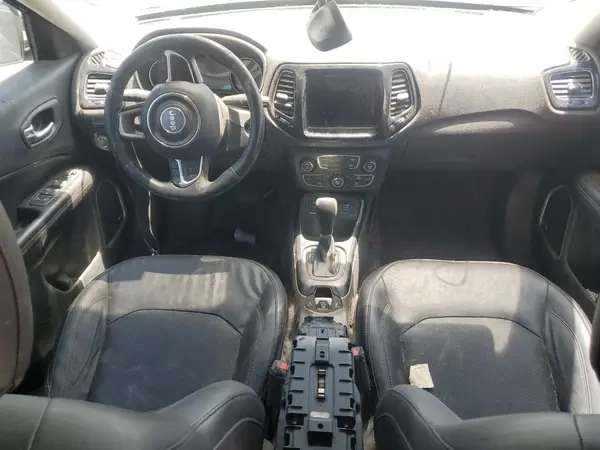 3C4NJCCB0JT122508 2018 JEEP COMPASS - Image 8