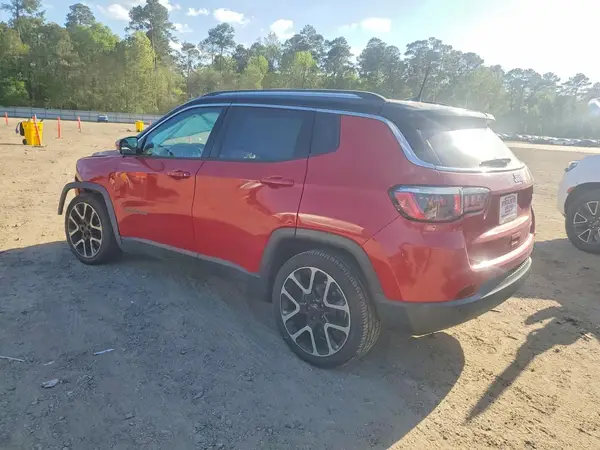 3C4NJCCB0JT204447 2018 JEEP COMPASS - Image 2