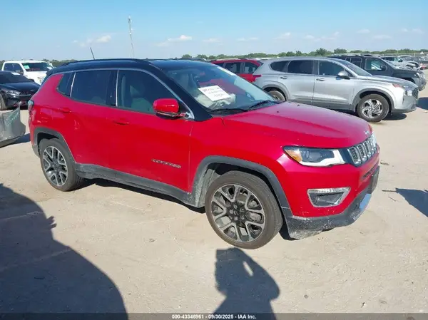 3C4NJCCB0JT375411 2018 JEEP COMPASS - Image 1