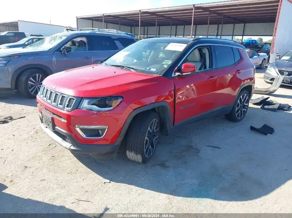 3C4NJCCB0JT375411 2018 JEEP COMPASS - Image 2