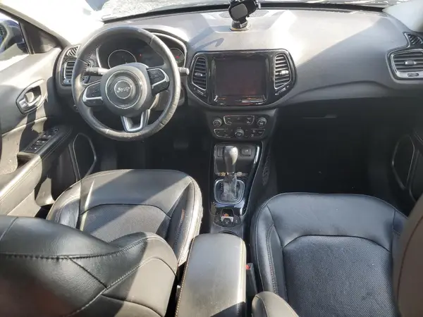 3C4NJCCB0JT406575 2018 JEEP COMPASS - Image 8