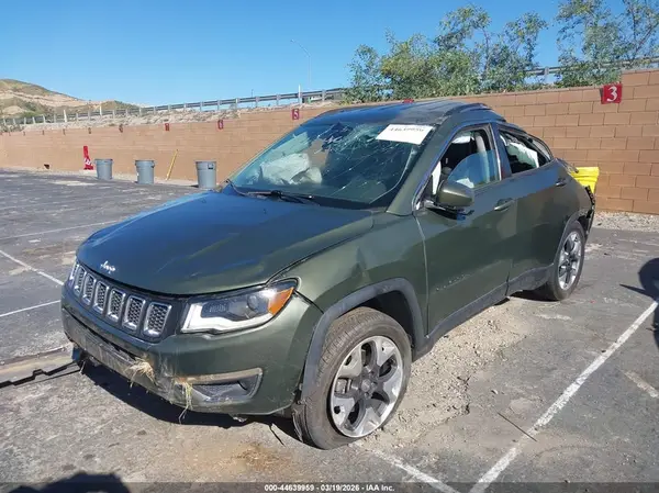 3C4NJCCB0JT406902 2018 JEEP COMPASS - Image 2