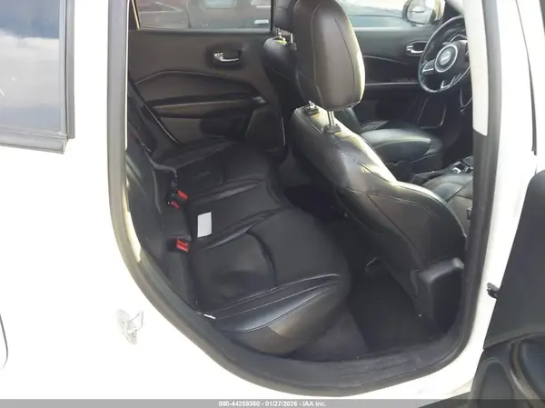 3C4NJCCB0KT663141 2019 JEEP COMPASS - Image 8