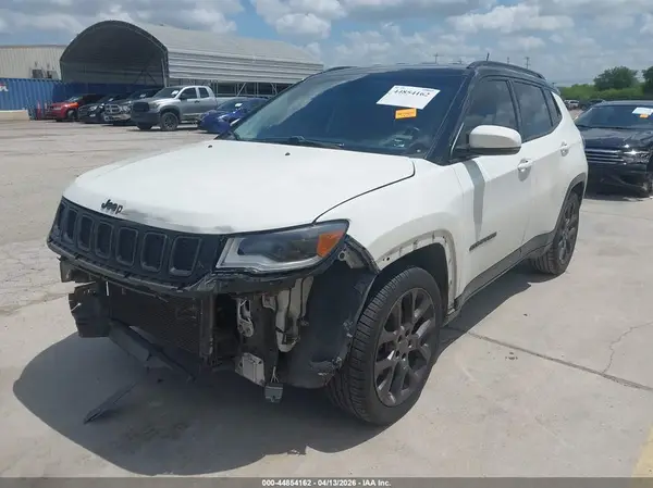 3C4NJCCB0KT667660 2019 JEEP COMPASS - Image 2