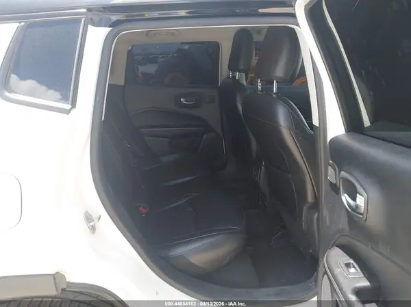 3C4NJCCB0KT667660 2019 JEEP COMPASS - Image 8