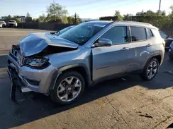 3C4NJCCB0KT670817 2019 JEEP COMPASS