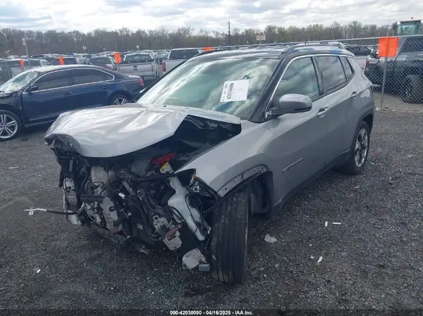 3C4NJCCB0KT725802 2019 JEEP COMPASS - Image 2