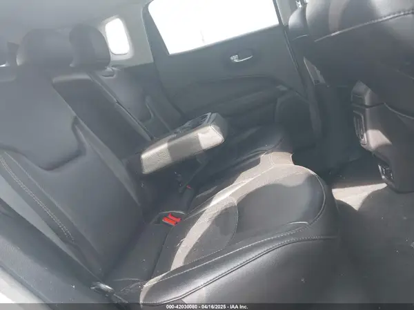 3C4NJCCB0KT725802 2019 JEEP COMPASS - Image 8