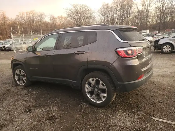 3C4NJCCB0LT114623 2020 JEEP COMPASS - Image 2