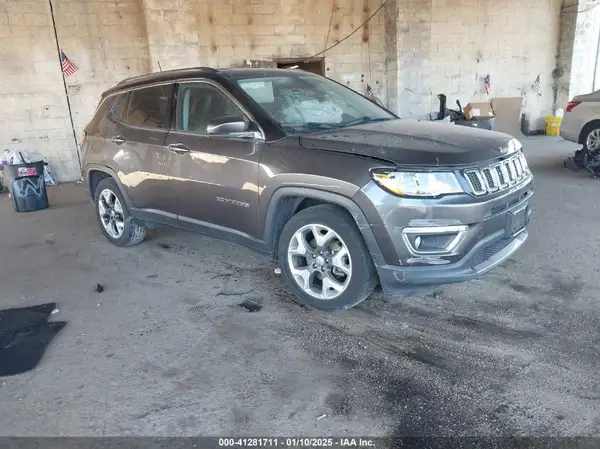 3C4NJCCB0LT140588 2020 JEEP COMPASS - Image 1