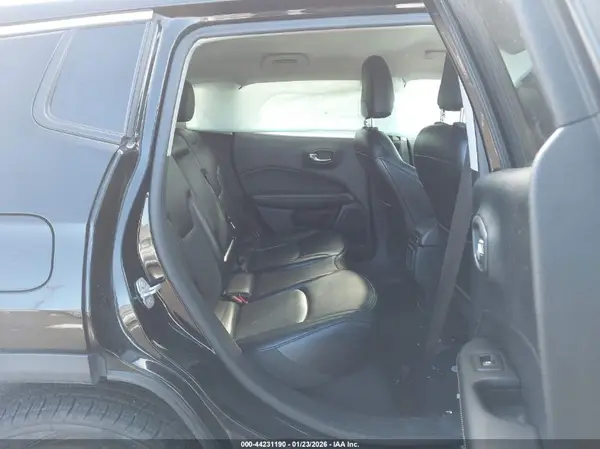 3C4NJCCB0LT218576 2020 JEEP COMPASS - Image 8