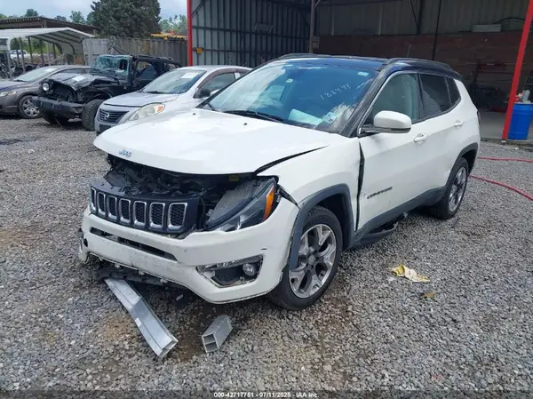3C4NJCCB1JT188498 2018 JEEP COMPASS - Image 2