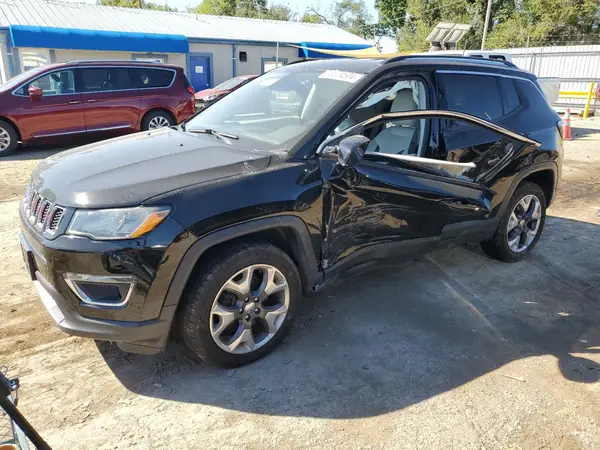 3C4NJCCB1JT205185 2018 JEEP COMPASS - Image 1