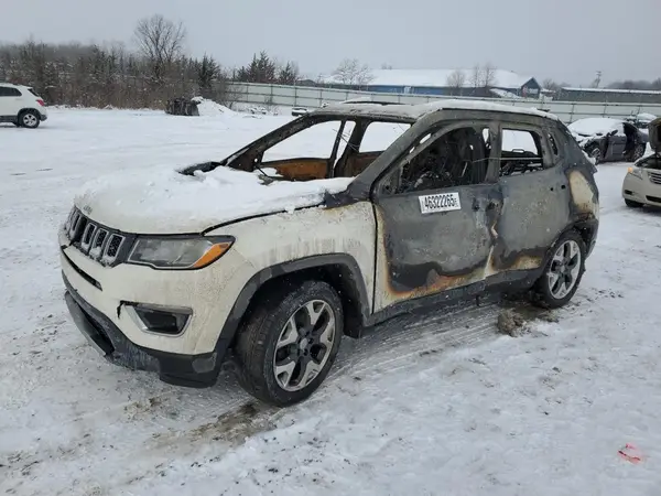 3C4NJCCB1JT322345 2018 JEEP COMPASS - Image 1