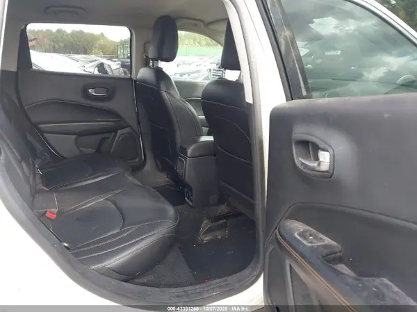 3C4NJCCB1JT358634 2018 JEEP COMPASS - Image 8
